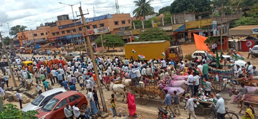 ಬೆಲೆ ಏರಿಕೆ ವಿರುದ್ಧ ಕಲಘಟಗಿಯಲ್ಲಿ ಸಂತೋಷ್‌ ಲಾಡ್‌ ನೇತೃತ್ವದಲ್ಲಿ ಬೃಹತ್‌ ಸೈಕಲ್‌ ಜಾಥಾ..!