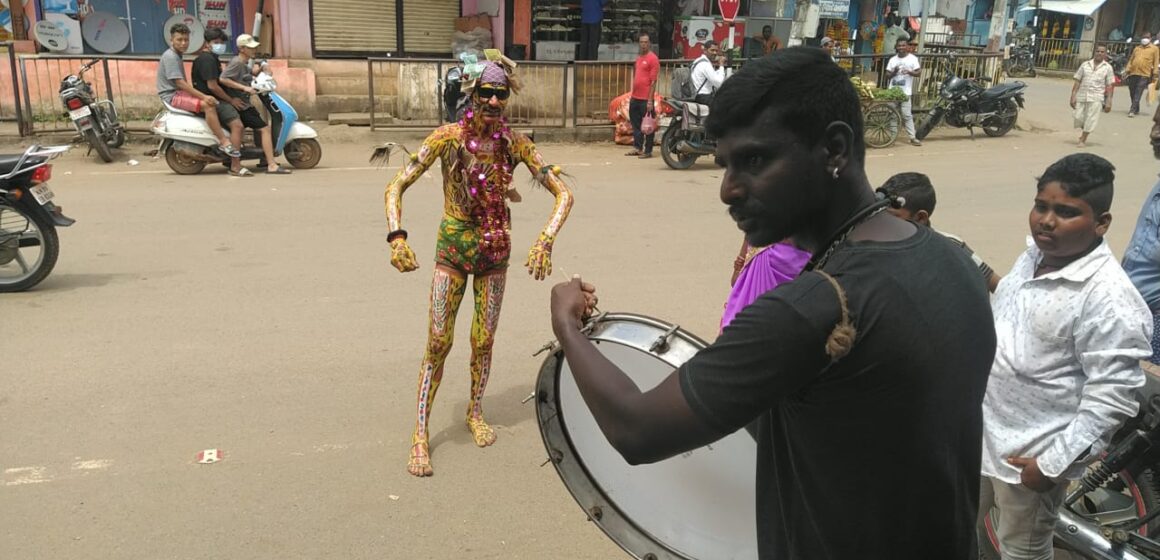 ಮೊಹರಂ ಹುಲಿವೇಷಧಾರಿ ಹಾಗೂ ತಮಟೆ ಕಲಾವಿದನ ಜುಗಲ್ ಬಂದಿ..!