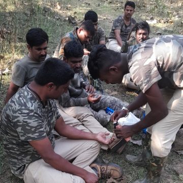 ಕಲಘಟಗಿ ತಂಬೂರು ಕಾಡಿನಲ್ಲಿ ಅರಣ್ಯ ಅಧಿಕಾರಿ, ಸಿಬ್ಬಂದಿಗಳ ಮೇಲೆ ಕಾಡಾನೆ ದಾಳಿ, ಹಲವರಿಗೆ ಗಾಯ..!