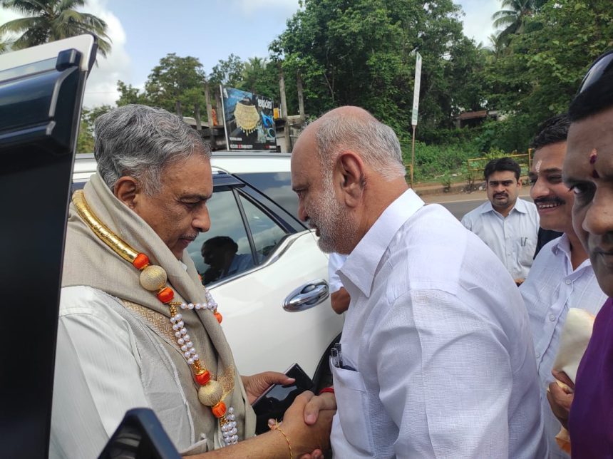 ಇಂದಿನಿಂದ ಯಲ್ಲಾಪುರ ಕ್ಷೇತ್ರದಲ್ಲಿ ಪರಿಷತ್ ಪ್ರಚಾರ ಶುರು, ಯಲ್ಲಾಪುರಕ್ಕೆ ಬಂದಿಳಿದ ಅಭ್ಯರ್ಥಿ ಬಸವರಾಜ್ ಹೊರಟ್ಟಿ