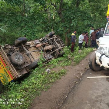 ಸಿಡ್ಲಗುಂಡಿ ಬಳಿ ಲಾರಿ, ಬೊಲೆರೊ ಮದ್ಯೆ ಮುಖಾಮುಕಿ ಡಿಕ್ಕಿ, ಅದೃಷ್ಟವಶಾತ್ ತಪ್ಪಿದ ಭಾರೀ ದುರಂತ..!