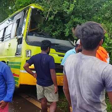 ನಂದಿಪುರ ಬಳಿ ಬೊಲೆರೋ ವಾಹನ ತಪ್ಪಿಸಲು ಹೋಗಿ ರಸ್ತೆ ಬದಿಗೆ ಜಾರಿದ KSRTC ಬಸ್..!