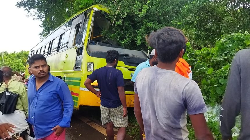 ನಂದಿಪುರ ಬಳಿ ಬೊಲೆರೋ ವಾಹನ ತಪ್ಪಿಸಲು ಹೋಗಿ ರಸ್ತೆ ಬದಿಗೆ ಜಾರಿದ KSRTC ಬಸ್..!