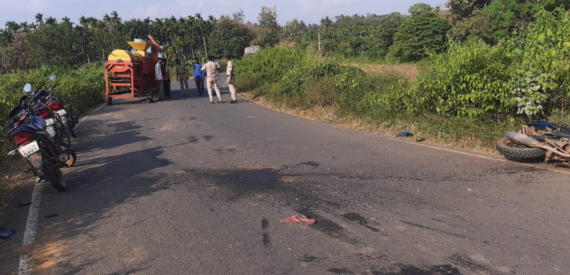 ಇಂದೂರು ಬಳಿ ಟ್ರಾಕ್ಟರ್ ಹಾಗೂ ಬೈಕ್ ನಡುವೆ ಅಪಘಾತ, ನೆಲ್ಲಿಹರವಿ ತಾಂಡಾದ ದಂಪತಿಗೆ ಗಾಯ