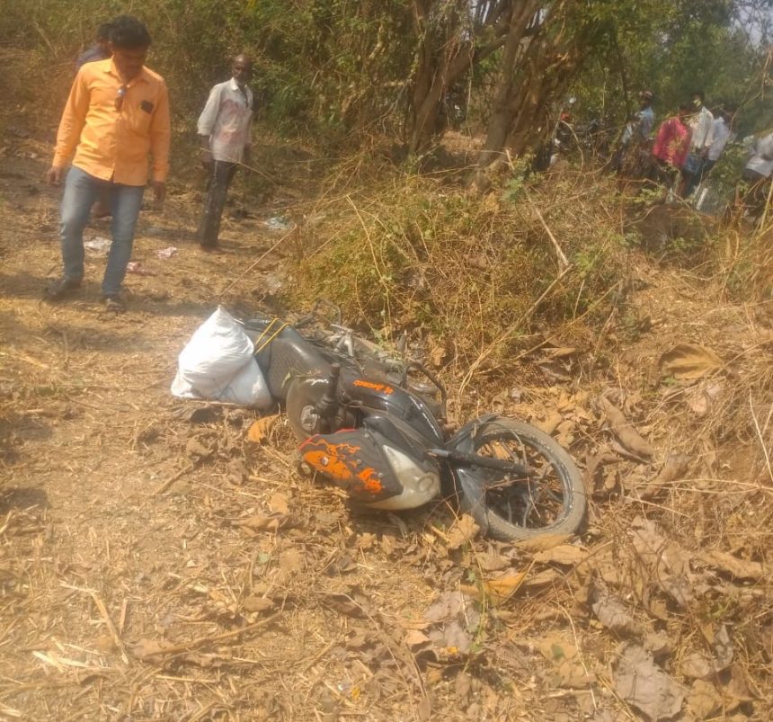 ಇಂದೂರು ಕೊಪ್ಪ ಬಳಿ ಬೈಕ್ ಸ್ಕಿಡ್ ಆಗಿ ಬಿದ್ದು ಹೆಸ್ಕಾಂ ಸಿಬ್ಬಂದಿಗೆ ಗಾಯ, ಕಿಮ್ಸ್ ಗೆ ರವಾನೆ.!