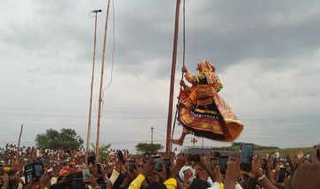 “ಆಕಾಶದತ್ತ ಚಿಗರಿತು ಬೇರು ಮುತ್ತಾತಲೇ ಪರಾಕ್” ದೇವರಗುಡ್ಡ ಮಾಲತೇಶ ಸ್ವಾಮಿಯ ಕಾರ್ಣಿಕ