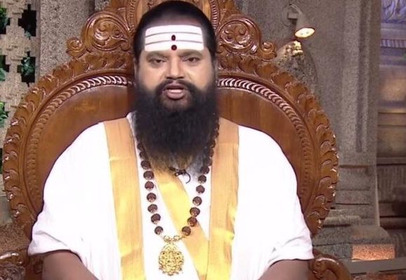 ಹಣಕ್ಕಾಗಿ ಆನಂದ ಗುರೂಜಿಗೆ ಬ್ಲ್ಯಾಕ್ ಮೇಲ್ ಆರೋಪ ; ಇಬ್ಬರ ವಿರುದ್ಧ ದೂರು ದಾಖಲು..!