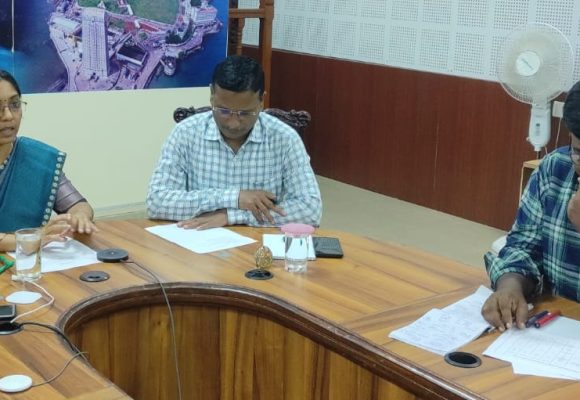 ಮಳೆಗಾಲದಲ್ಲಿ ಅವಘಡಗಳಾಗದಂತೆ ಎಚ್ಚರ ವಹಿಸಿ : ಜಿಲ್ಲಾಧಿಕಾರಿ ಲಕ್ಷ್ಮೀಪ್ರಿಯ ಖಡಕ್ ಸೂಚನೆ..!