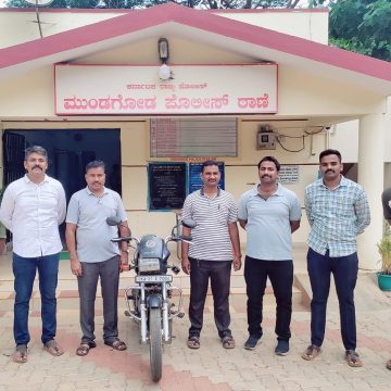 ಕಳ್ಳತನವಾಗಿದ್ದ ಬೈಕ್ ಪತ್ತೆ ಹಚ್ಚಿದ ಮುಂಡಗೋಡ ಪೊಲೀಸರು..! ಅಯ್ಯೊ ತಮ್ಮಾ ವಯಸ್ಸಲ್ಲದ ವಯಸ್ಸಲ್ಲಿ ಇಂತಾ ಕೆಲಸಾ ಬೇಕಿತ್ತಾ..?