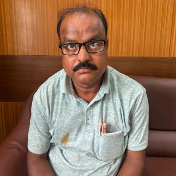 Lokayukta Raid  News :ಅಡ್ಮಿಶನ್ ಮಾಡಿಕೊಳ್ಳಲು ಲಂಚ ಸ್ವೀಕಾರ, ಸವಣೂರು ಕರ್ನಾಟಕ ಪಬ್ಲಿಕ್ ಶಾಲೆಯ ಮುಖ್ಯ ಶಿಕ್ಷಕನ ಬಂಧನ..!