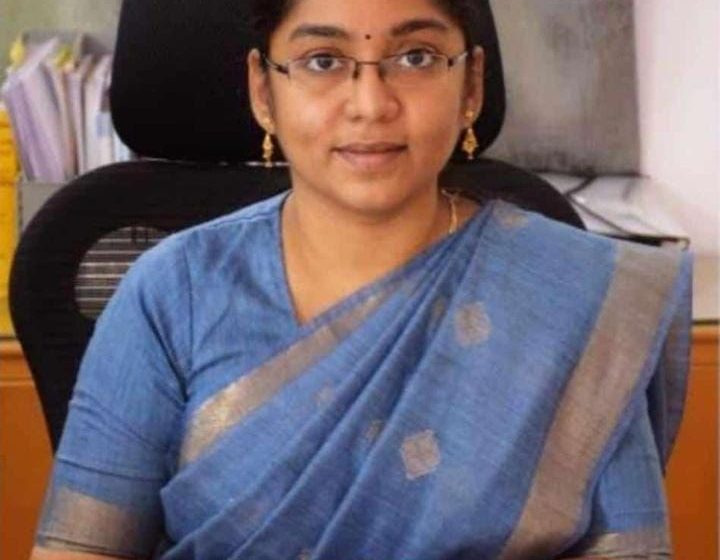 ಭೂ ಕುಸಿತ ಪ್ರದೇಶದಲ್ಲಿ ವಾಹನ ನಿಲುಗಡೆಗೆ ನಿಷೇಧ ; ಡಿಸಿ ಲಕ್ಷ್ಮೀಪ್ರಿಯ ಆದೇಶ ಭೂ ಕುಸಿತ ಪ್ರದೇಶದಲ್ಲಿ ವಾಹನ ನಿಲುಗಡೆಗೆ ನಿಷೇಧ ; ಡಿಸಿ ಲಕ್ಷ್ಮೀಪ್ರಿಯ ಆದೇಶ