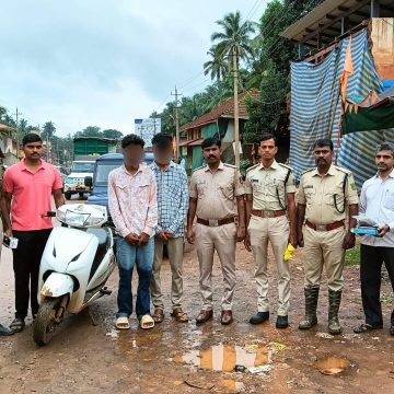 ಸ್ಕೂಟಿಯಲ್ಲಿ ಗಾಂಜಾ ಸಾಗಾಟ ಮಾಡುತ್ತಿದ್ದ ಇಬ್ಬರು ಆರೋಪಿಗಳ ಬಂಧನ..!