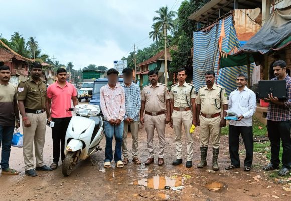 ಸ್ಕೂಟಿಯಲ್ಲಿ ಗಾಂಜಾ ಸಾಗಾಟ ಮಾಡುತ್ತಿದ್ದ ಇಬ್ಬರು ಆರೋಪಿಗಳ ಬಂಧನ..!