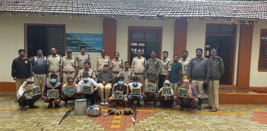 ಅರಣ್ಯಾಧಿಕಾರಿಗಳ ಭರ್ಜರಿ ಕಾರ್ಯಾಚರಣೆ, ಖಾನಾಪುರದಲ್ಲಿ ಕಡವೆ ಬೇಟೆಯಾಡಿದ್ದ 9ಜನರ ಬಂಧನ..!