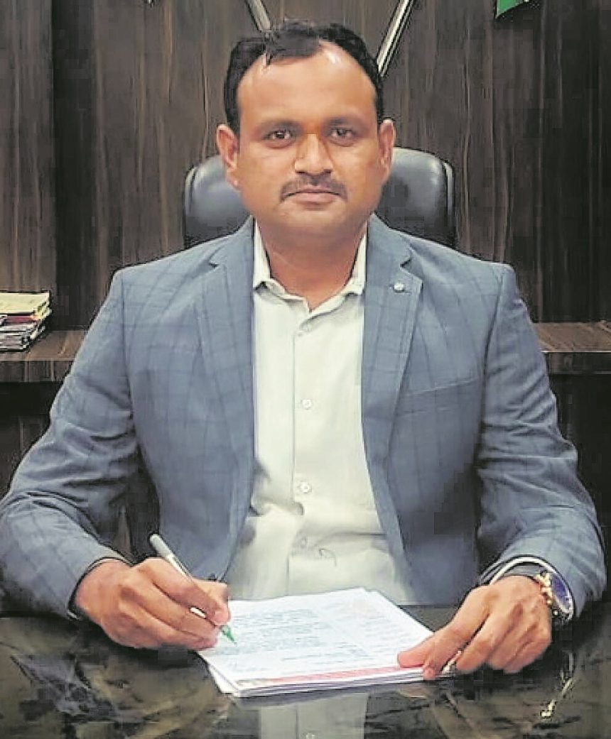 ಒಂದೂವರೆ ವರ್ಷದೊಳಗೆ ಹು – ಧಾ ಮಹಾನಗರ ‌ಪಾಲಿಕೆ ಆಯುಕ್ತರ ವರ್ಗಾವಣೆ: ಗುತ್ತಿಗೆದಾರರ ಸಂಘ ಆಕ್ರೋಶ..!