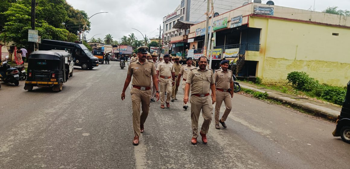 ಮೊಹರಂ ಹಿನ್ನೆಲೆ, ಮುಂಡಗೋಡ ಪೊಲೀಸರಿಂದ ಪಟ್ಟಣದಲ್ಲಿ ರೂಟ್ ಮಾರ್ಚ್..!