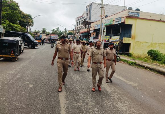 ಮೊಹರಂ ಹಿನ್ನೆಲೆ, ಮುಂಡಗೋಡ ಪೊಲೀಸರಿಂದ ಪಟ್ಟಣದಲ್ಲಿ ರೂಟ್ ಮಾರ್ಚ್..!