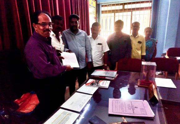 ಚಿಗಳ್ಳಿ ಪ್ರೌಢಶಾಲೆಯ ಸಸ್ಪೆಂಡ್ ಆದ ಶಿಕ್ಷಕ ದಾಸಪ್ಪ ಪರವಾಗಿ DDPI ಗೆ ಕೆಲ ಪಾಲಕರ ಮನವಿ..!