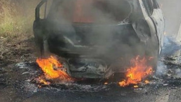 ಹೊನ್ನಾವರದಲ್ಲಿ ಭೀಕರ ಅಗ್ನಿ ದುರಂತ, ಸುಟ್ಟು ಕರಕಲಾದ ಕಾರು, ಕಾರಲ್ಲಿದ್ದ ಇಬ್ಬರು ಸಜೀವ ದಹನ..! ಹೊನ್ನಾವರದಲ್ಲಿ ಭೀಕರ ಅಗ್ನಿ ದುರಂತ, ಸುಟ್ಟು ಕರಕಲಾದ ಕಾರು, ಕಾರಲ್ಲಿದ್ದ ಇಬ್ಬರು ಸಜೀವ ದಹನ..!