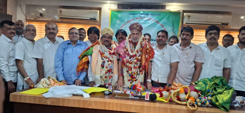 KDCC ಬ್ಯಾಂಕ್ ನೂತನ ಅಧ್ಯಕ್ಷರಾಗಿ ಶಿವರಾಮ್ ಹೆಬ್ಬಾರ್ ಆಯ್ಕೆ, ಕೃಷ್ಣ ದೇಸಾಯಿಗೆ ಒಲಿದ ಉಪಾಧ್ಯಕ್ಷ ಸ್ಥಾನ..! KDCC ಬ್ಯಾಂಕ್ ನೂತನ ಅಧ್ಯಕ್ಷರಾಗಿ ಶಿವರಾಮ್ ಹೆಬ್ಬಾರ್ ಆಯ್ಕೆ, ಕೃಷ್ಣ ದೇಸಾಯಿಗೆ ಒಲಿದ ಉಪಾಧ್ಯಕ್ಷ ಸ್ಥಾನ..!