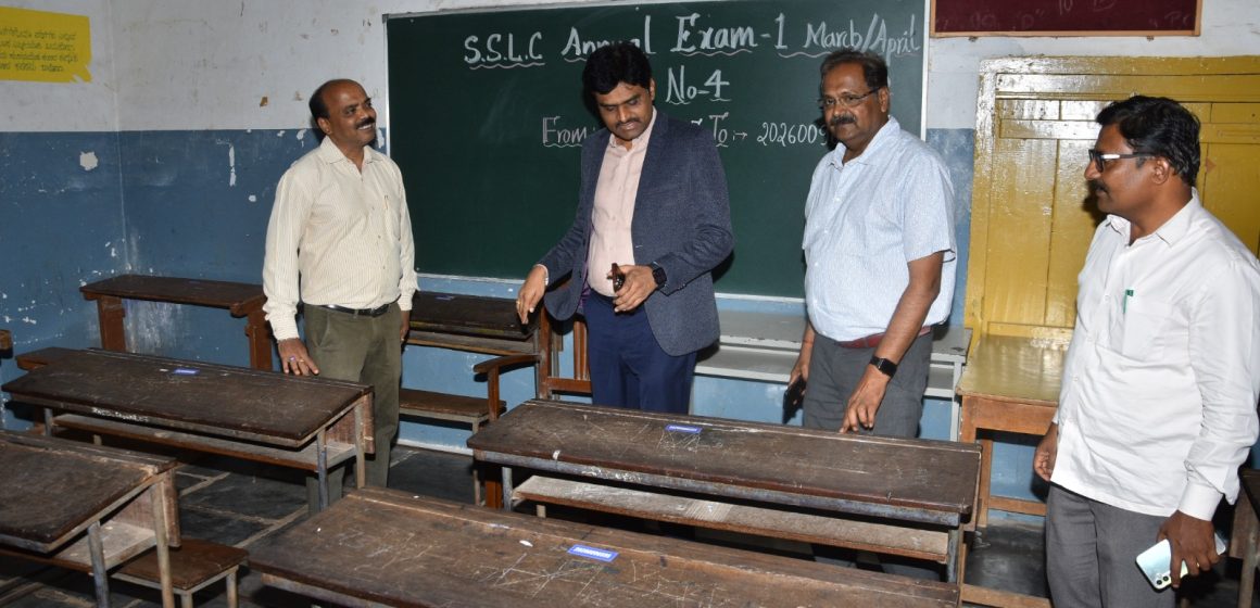 ಇಂದಿನಿಂದ SSLC ಪರೀಕ್ಷೆ : ಬೆಳಗಾವಿ ವಿಭಾಗದಿಂದ 2,52,262 ವಿದ್ಯಾರ್ಥಿಗಳು, ಶಿರಸಿ-10172, ಕಾರವಾರ 9706 ವಿದ್ಯಾರ್ಥಿಗಳು..!