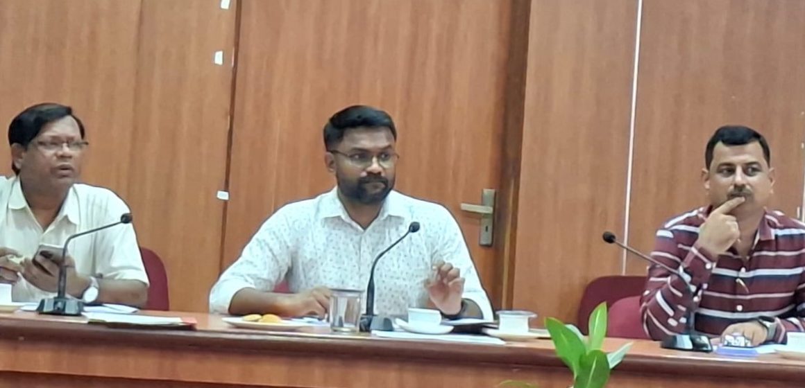 ಕುಡಿಯುವ ನೀರಿನ ಸಮಸ್ಯೆ ಕಂಡುಬಂದಲ್ಲಿ ತಕ್ಷಣ ಸ್ಪಂದಿಸಿ: ಅಧಿಕಾರಿಗಳಿಗೆ ಜಿಪಂ ಸಿಇಓ ಡಾ.ದಿಲೀಷ್ ಶಶಿ