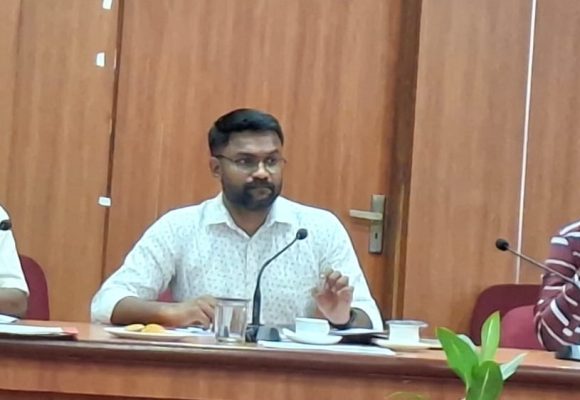 ಕುಡಿಯುವ ನೀರಿನ ಸಮಸ್ಯೆ ಕಂಡುಬಂದಲ್ಲಿ ತಕ್ಷಣ ಸ್ಪಂದಿಸಿ: ಅಧಿಕಾರಿಗಳಿಗೆ ಜಿಪಂ ಸಿಇಓ ಡಾ.ದಿಲೀಷ್ ಶಶಿ