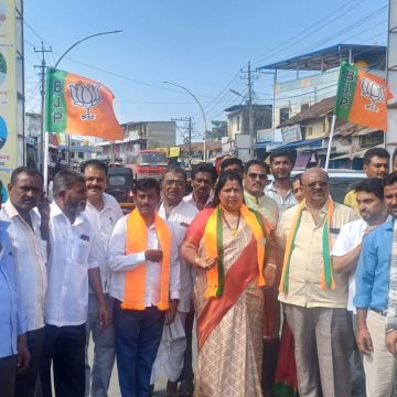 ಪಂಚರಾಜ್ಯ ಚುನಾವಣೆ; 3 ರಾಜ್ಯಗಳಲ್ಲಿ ಬಿಜೆಪಿ ಗೆಲುವು, ಮುಂಡಗೋಡಿನಲ್ಲಿ ಸಂಭ್ರಮಾಚರಣೆ..! ಪಂಚರಾಜ್ಯ ಚುನಾವಣೆ; 3 ರಾಜ್ಯಗಳಲ್ಲಿ ಬಿಜೆಪಿ ಗೆಲುವು, ಮುಂಡಗೋಡಿನಲ್ಲಿ ಸಂಭ್ರಮಾಚರಣೆ..!