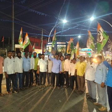 ಕೇರಳಂ ಹಾಗೂ ರಾಜ್ಯದ 2 ಕ್ಷೇತ್ರಗಳ ಉಪ ಚುನಾವಣೆಯಲ್ಲಿ ಕಾಂಗ್ರೆಸ್ ಗೆಲುವು ಹಿನ್ನೆಲೆ..! ಮುಂಡಗೋಡ ಕೈ ಕಾರ್ಯಕರ್ತರ ಸಂಭ್ರಮ..! ಕೇರಳಂ ಹಾಗೂ ರಾಜ್ಯದ 2 ಕ್ಷೇತ್ರಗಳ ಉಪ ಚುನಾವಣೆಯಲ್ಲಿ ಕಾಂಗ್ರೆಸ್ ಗೆಲುವು ಹಿನ್ನೆಲೆ..! ಮುಂಡಗೋಡ ಕೈ ಕಾರ್ಯಕರ್ತರ ಸಂಭ್ರಮ..!